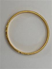 14K YELLOW GOLD ENGRAVED BANGLE APPROX 5
